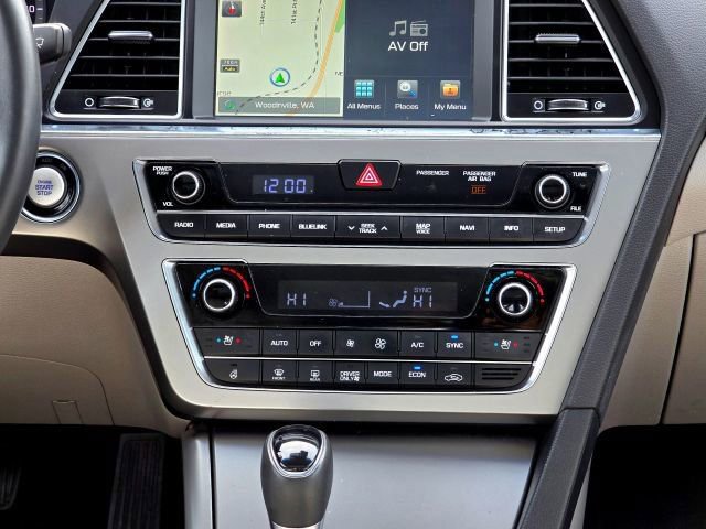 Used 2016 Hyundai Sonata Limited w/ Option Group 02 image 19