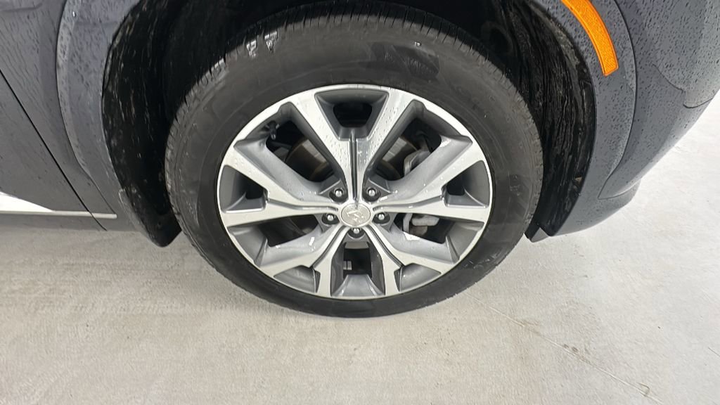 Used 2022 Hyundai Palisade Limited w/ Winter Package image 9