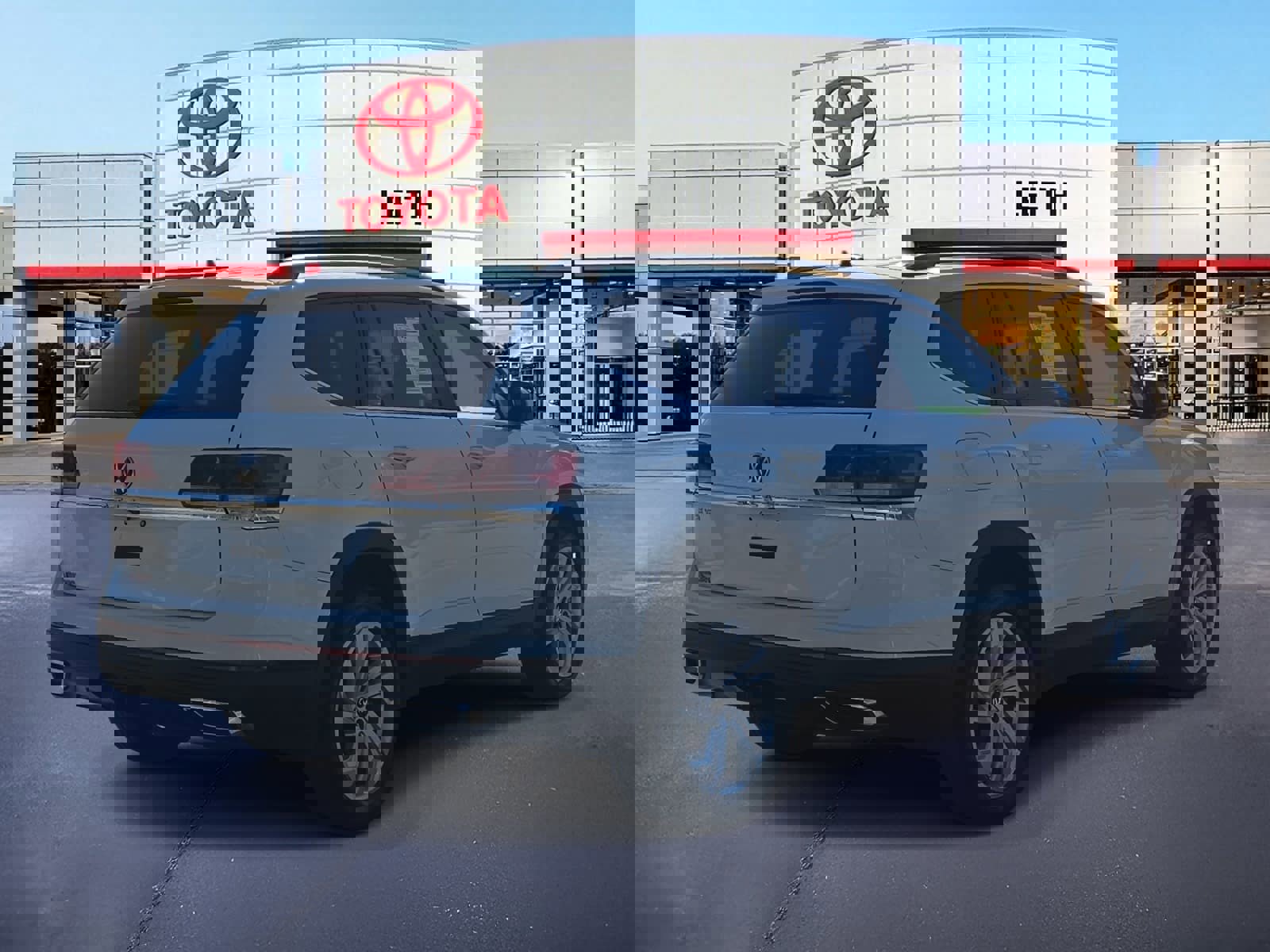 Used 2023 Volkswagen Atlas SE image 5