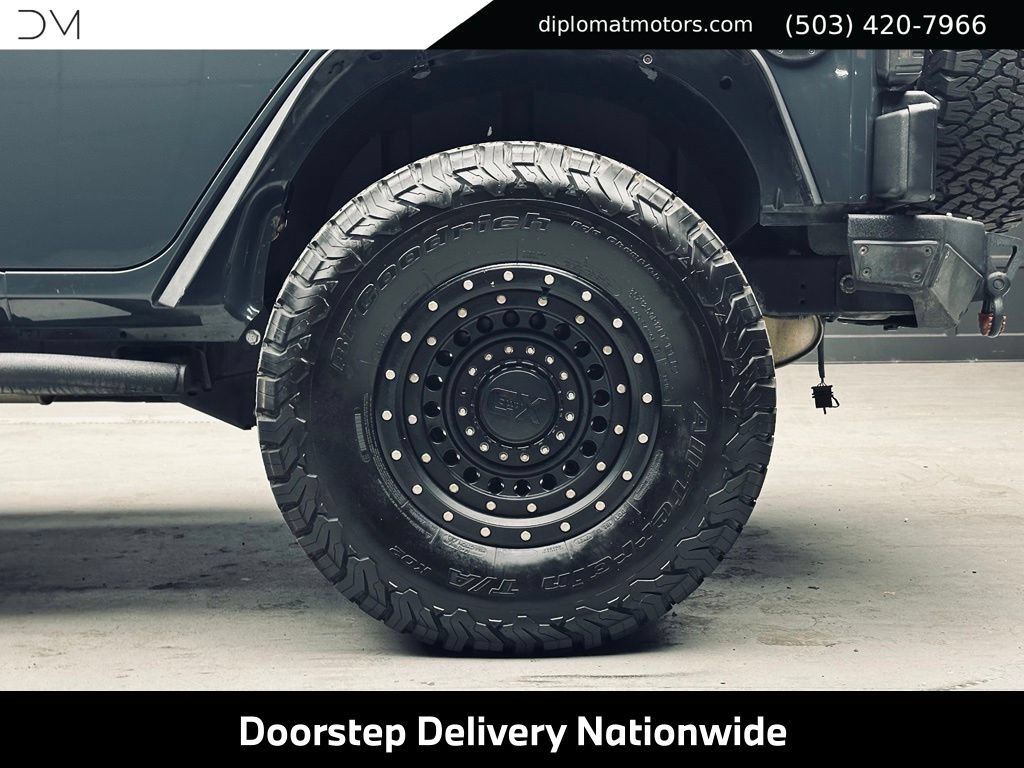 Used 2017 Jeep Wrangler Unlimited Rubicon w/ Connectivity Group AWD/4WD image 38