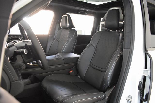 New 2026 INFINITI QX80 Autograph w/ Premium Cargo Package image 18