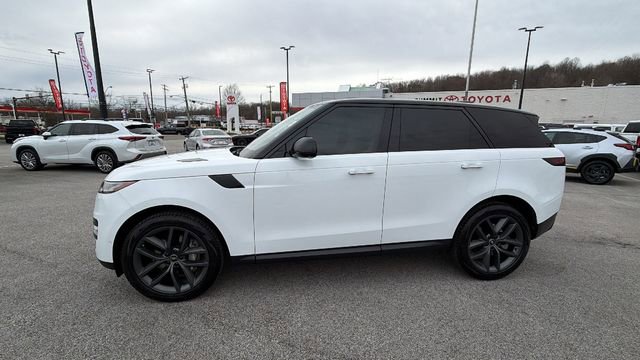 Used 2025 Land Rover Range Rover Sport SE AWD/4WD image 2
