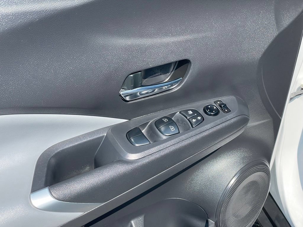 Certified 2021 Nissan Kicks SR w/ SR Premium Package FWD image 14