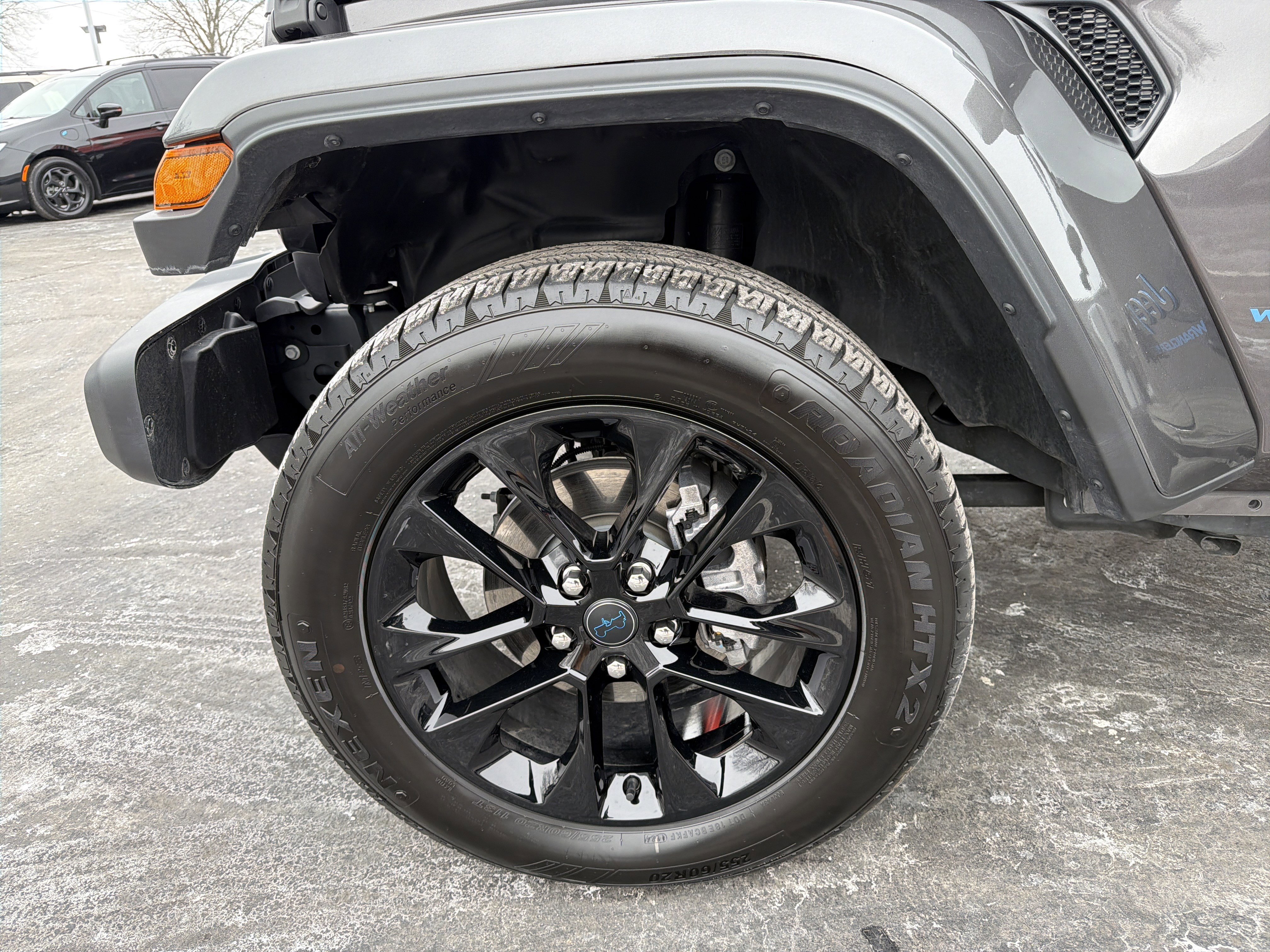 Certified 2025 Jeep Wrangler Sahara w/ Safety Group image 33