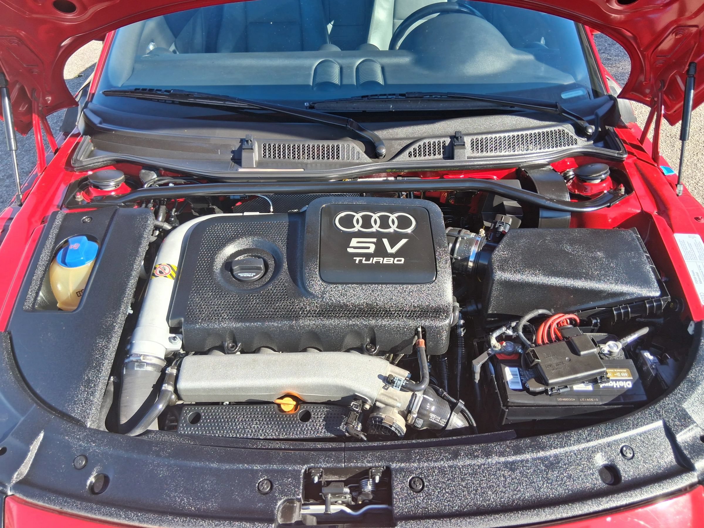 Used 2001 Audi TT 1.8T AWD/4WD image 2
