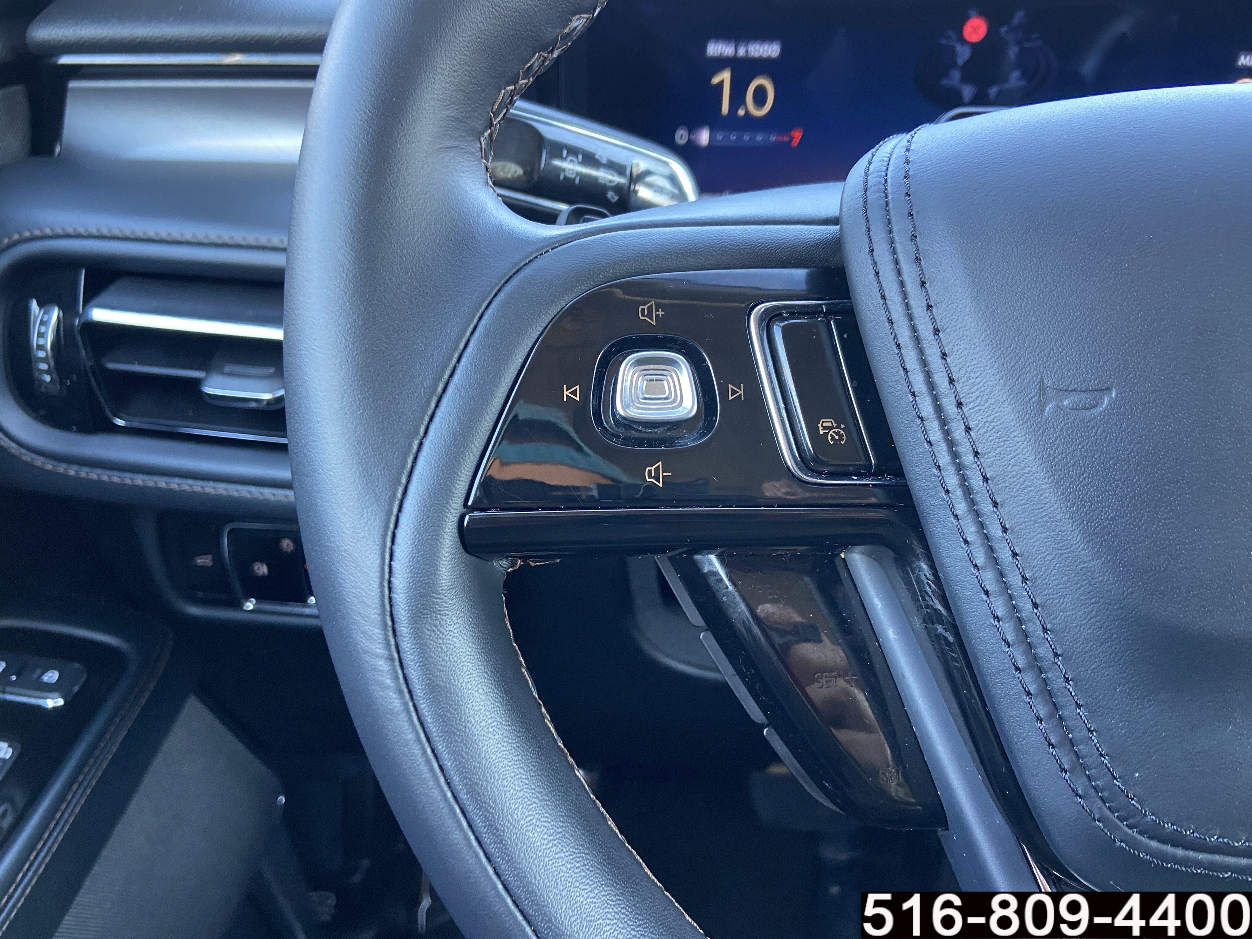 Used 2025 Lincoln Aviator AWD w/ Equipment Group 101A image 16