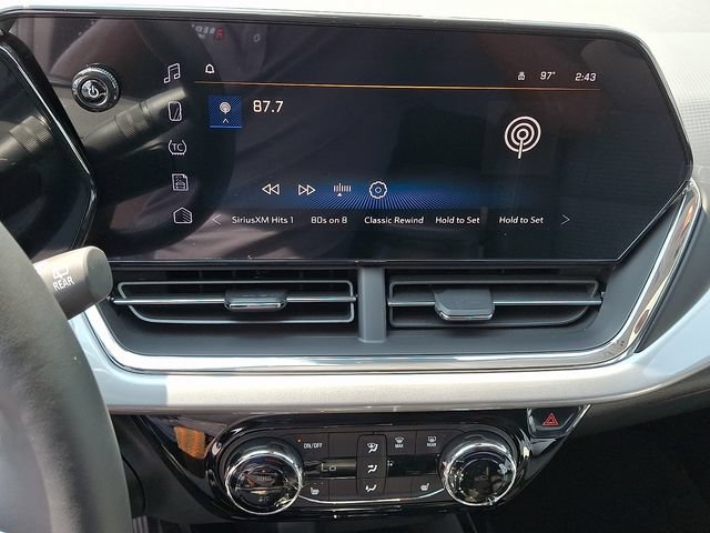 New 2026 Chevrolet Trax LT w/ Sunroof Package FWD image 9