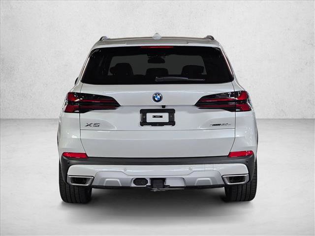 Used 2026 BMW X5 xDrive50e image 7