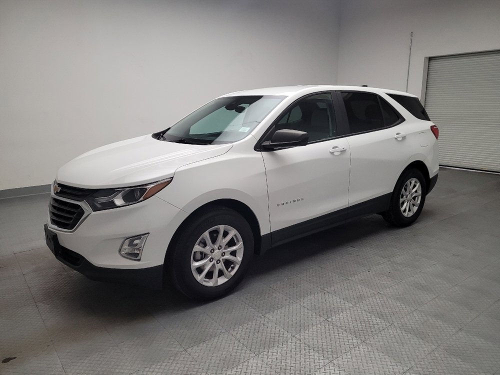 Used 2020 Chevrolet Equinox LS FWD image 2