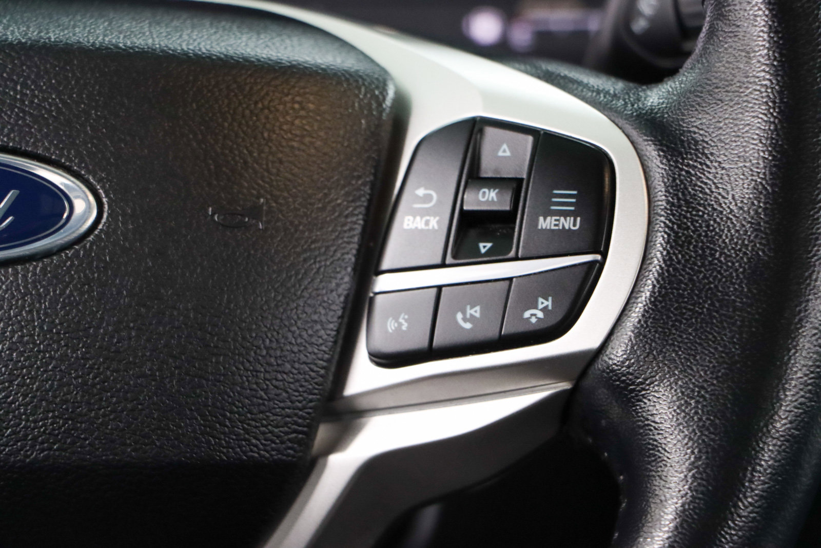 Used 2023 Ford Explorer Limited image 14