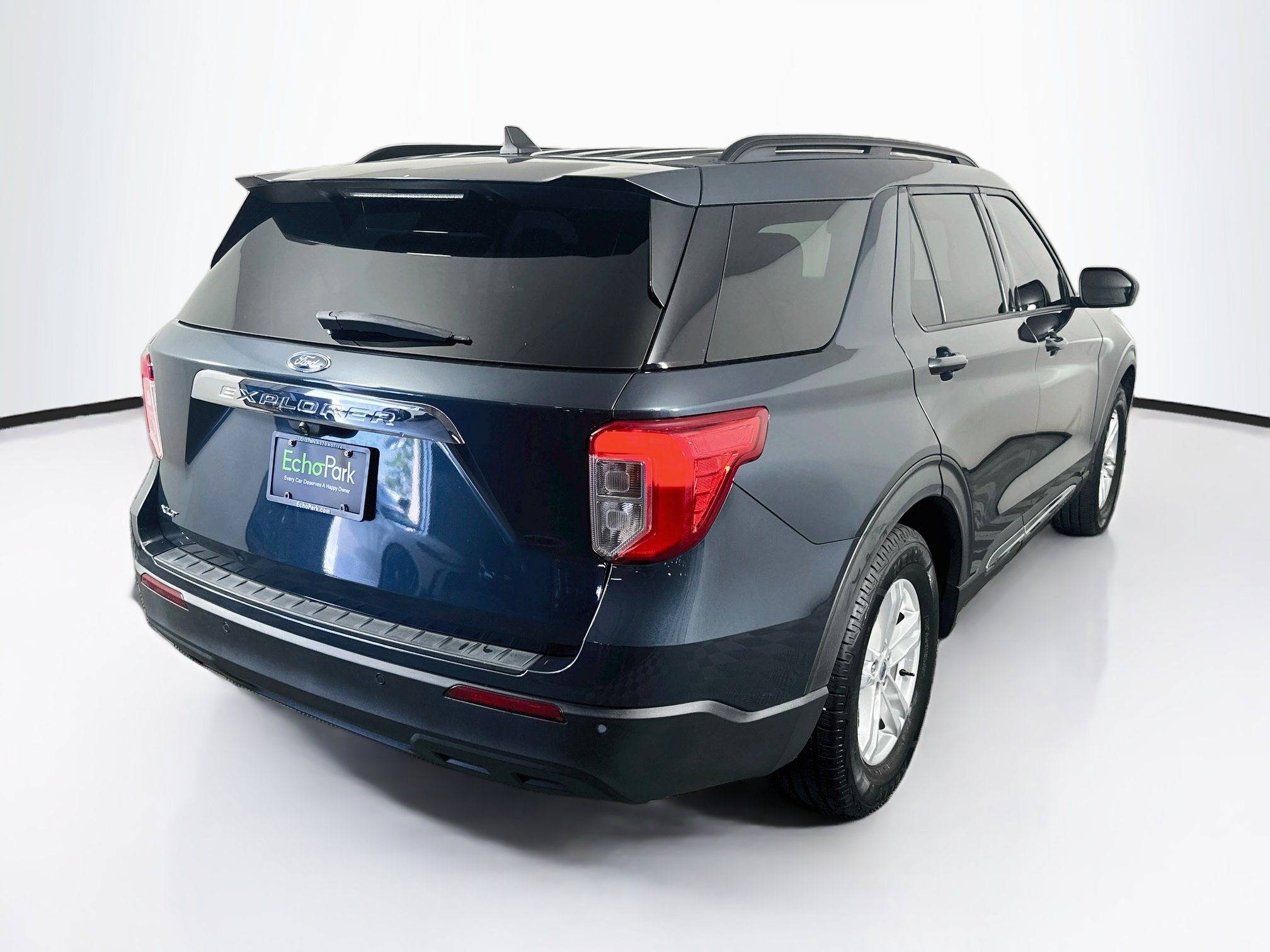 Used 2022 Ford Explorer XLT RWD image 9