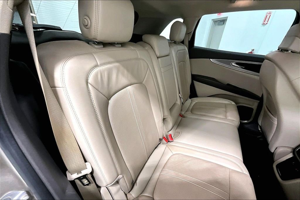 Used 2020 Lincoln Nautilus Reserve w/ Equipment Group 201A FWD image 34
