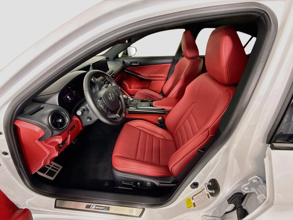 Used 2025 Lexus IS 500 RWD image 19
