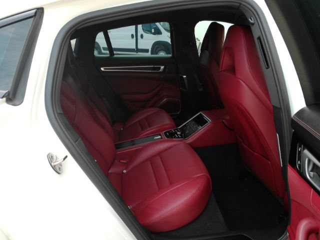Used 2022 Porsche Panamera Platinum Edition RWD image 27