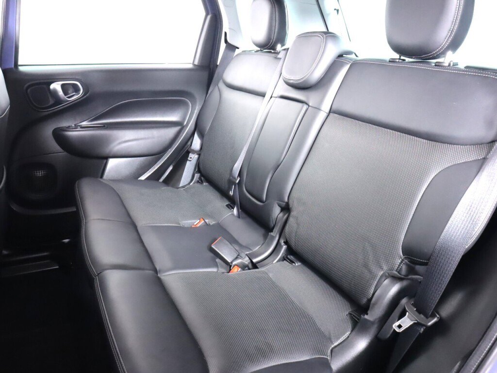 Used 2018 FIAT 500L Lounge image 36