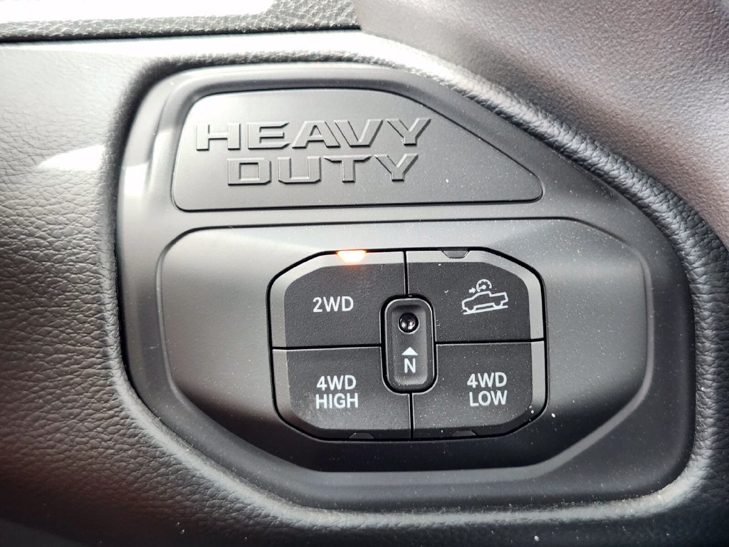 New 2026 RAM 2500 Big Horn AWD/4WD image 25