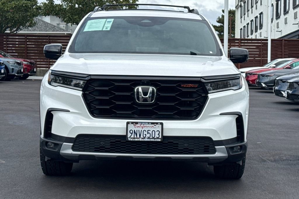 Certified 2025 Honda Pilot TrailSport image 9