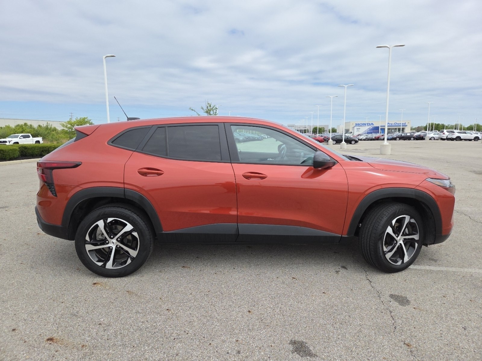 Used 2024 Chevrolet Trax RS w/ Driver Confidence Package FWD image 16