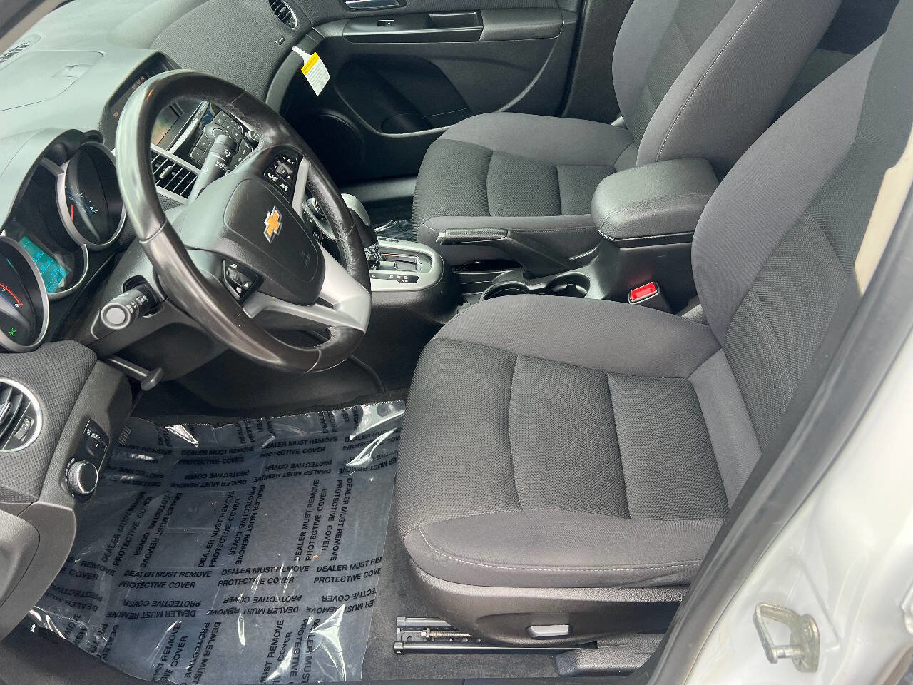 Used 2014 Chevrolet Cruze LT FWD image 18