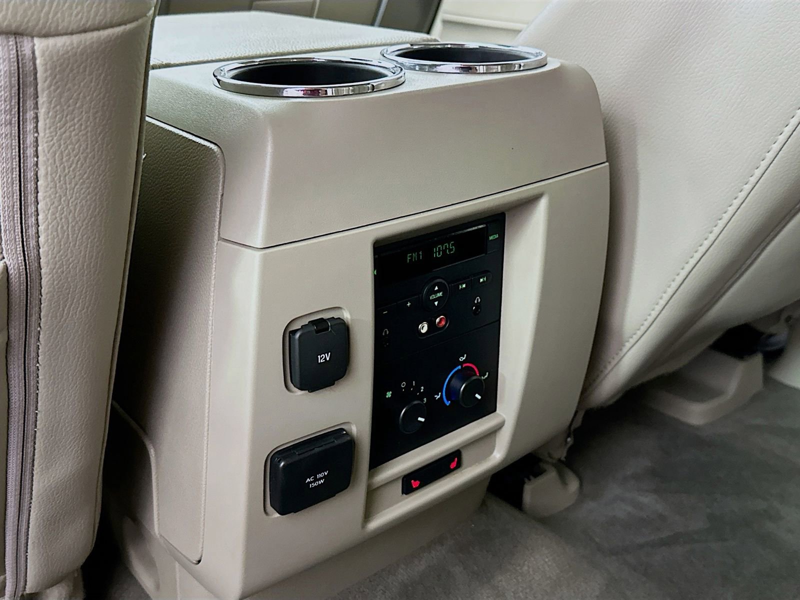 Used 2014 Ford Expedition Limited image 26