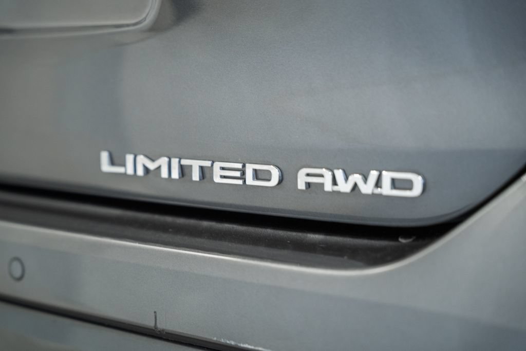 Used 2023 Toyota Highlander Limited AWD/4WD image 8