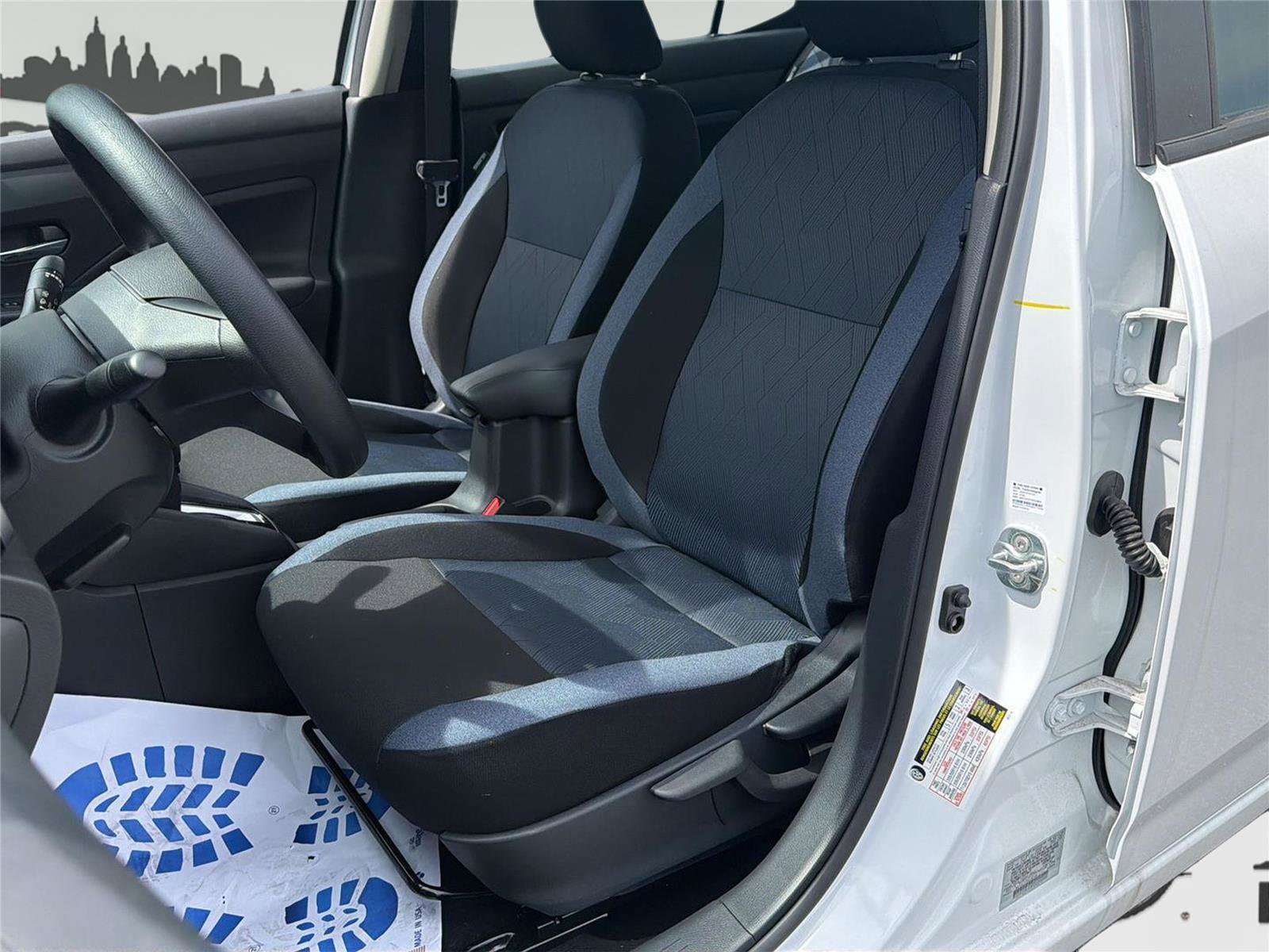 Used 2025 Nissan Versa SV w/ Trunk Package image 9