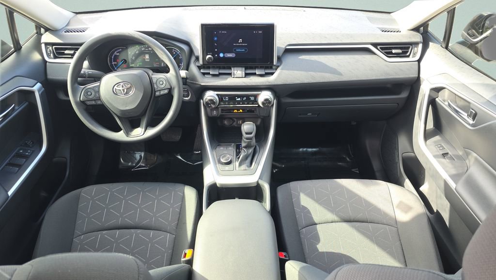 Used 2025 Toyota RAV4 XLE image 14