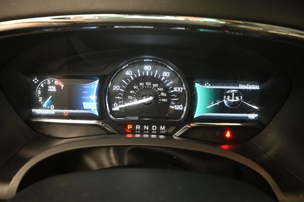 Used 2016 Lincoln Navigator Select AWD/4WD image 12