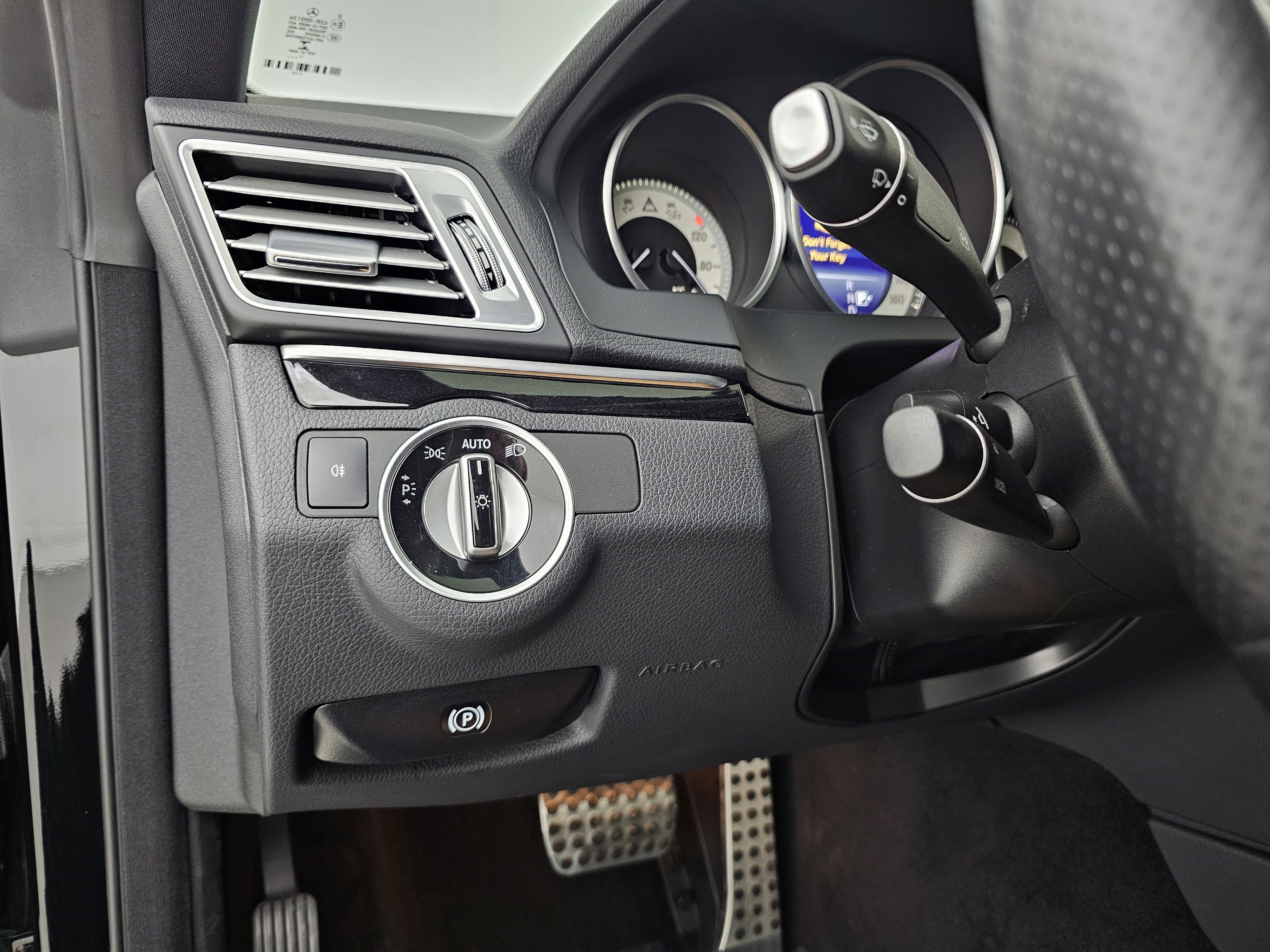 Used 2015 Mercedes-Benz E 400 4MATIC Coupe image 8