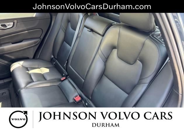 Used 2023 Volvo XC60 B5 Core w/ Climate Package AWD/4WD image 9