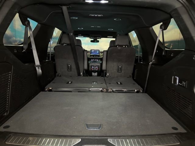 Used 2022 Chevrolet Suburban Premier AWD/4WD image 59