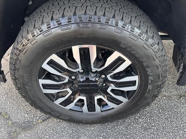 Certified 2025 GMC Sierra 2500 Denali Ultimate AWD/4WD image 31