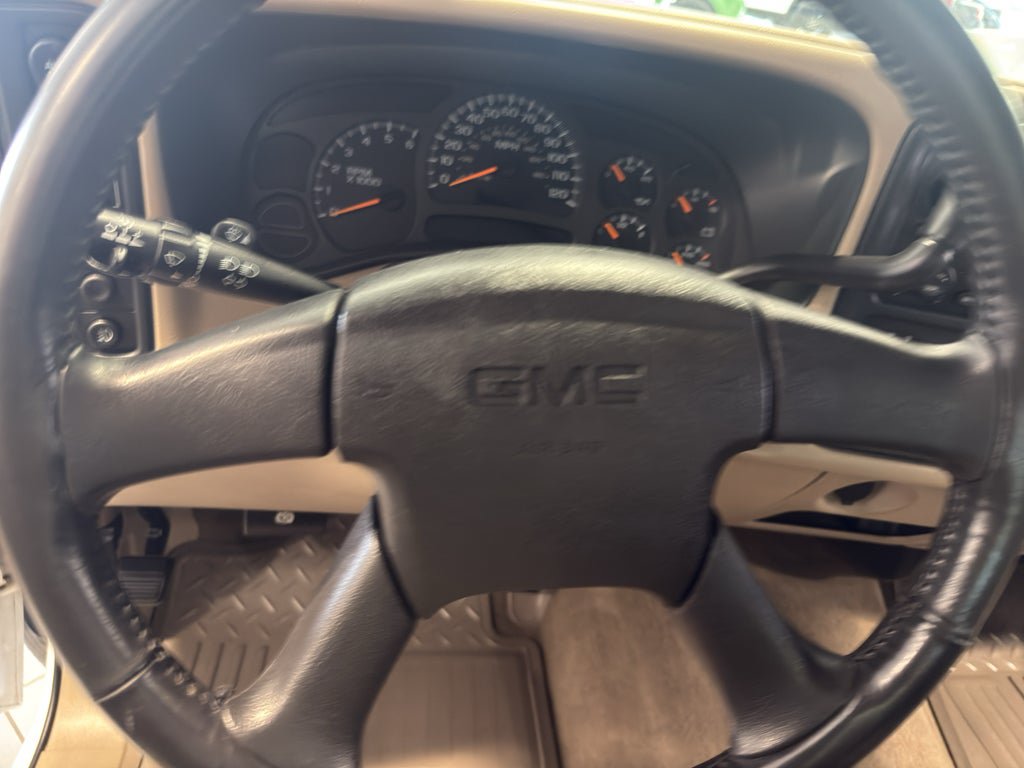 Used 2004 GMC Sierra 1500 SLE w/ Light Duty Power Package AWD/4WD image 17