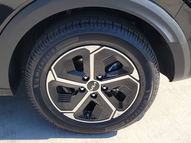 Certified 2023 Kia Niro LX FWD image 19