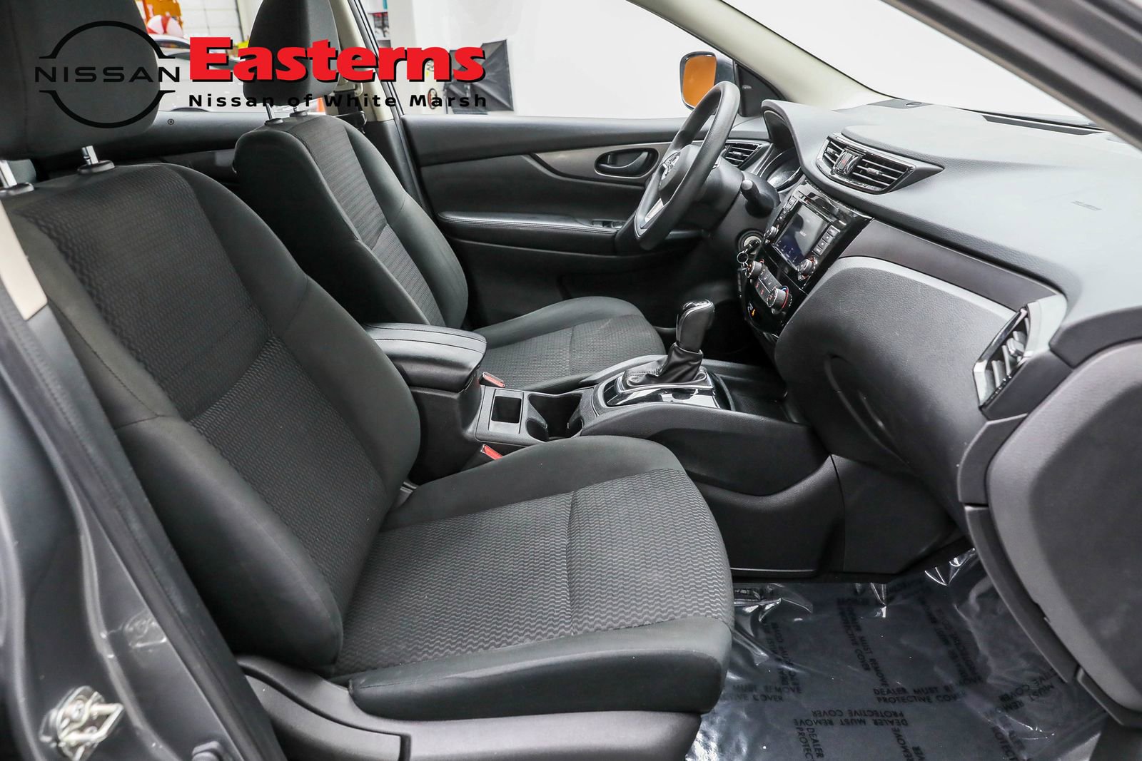 Used 2022 Nissan Rogue Sport S image 38