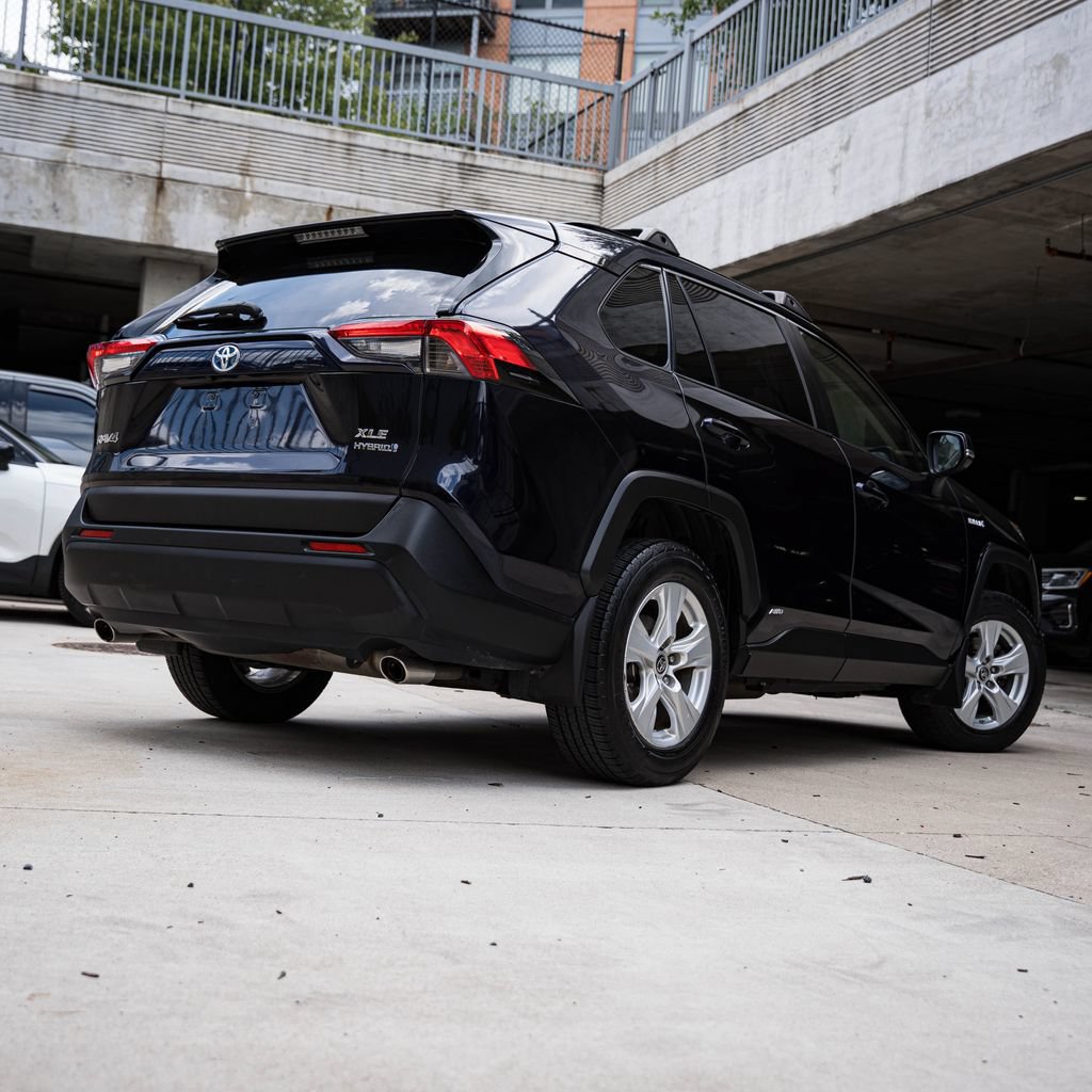 Used 2019 Toyota RAV4 XLE w/ Convenience Package AWD/4WD image 6