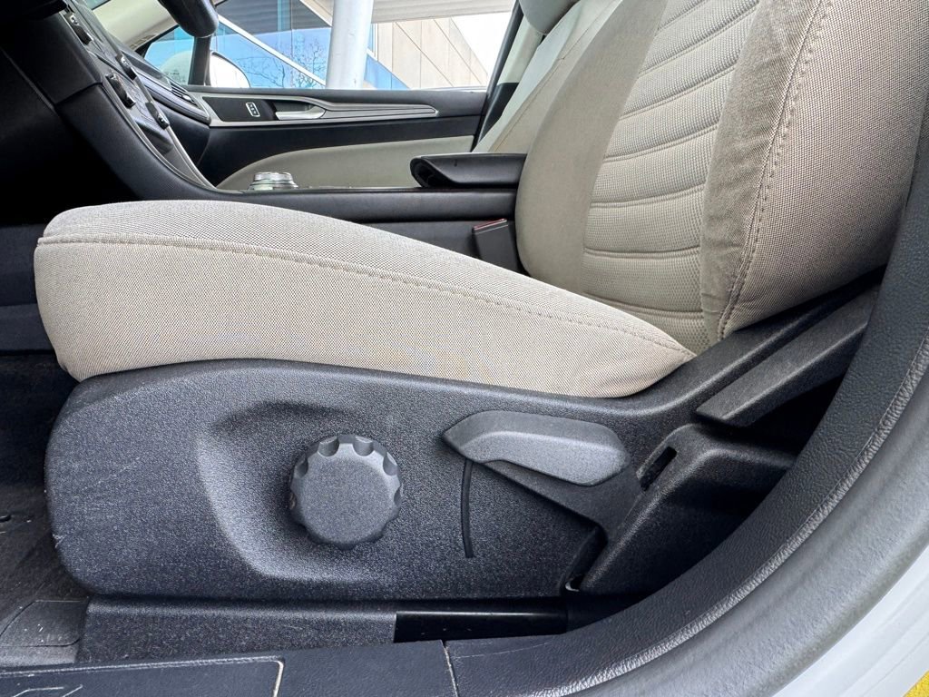 Used 2018 Ford Fusion S image 21