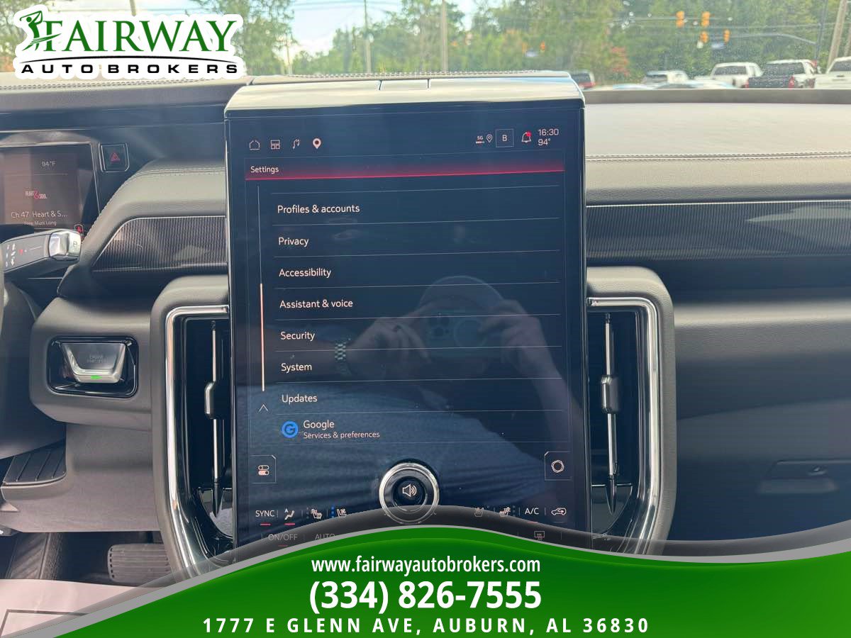 Used 2026 GMC Yukon Elevation w/ Elevation Premium Package AWD/4WD image 23