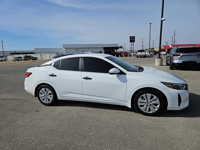 Used 2025 Nissan Sentra S image 6