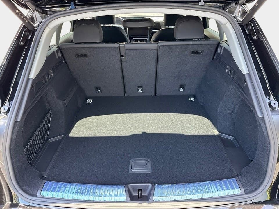 Certified 2025 Audi Q5 Premium w/ Convenience Package image 7