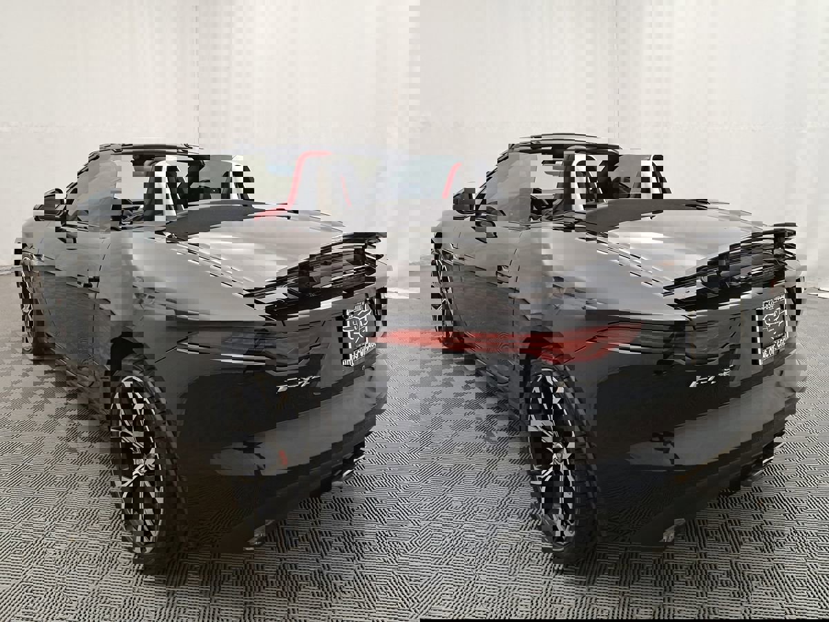 Used 2021 Jaguar F-TYPE Convertible image 5