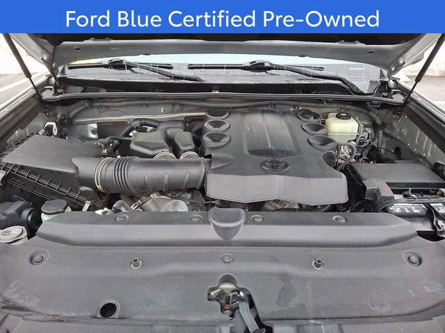 Used 2017 Toyota 4Runner SR5 image 32