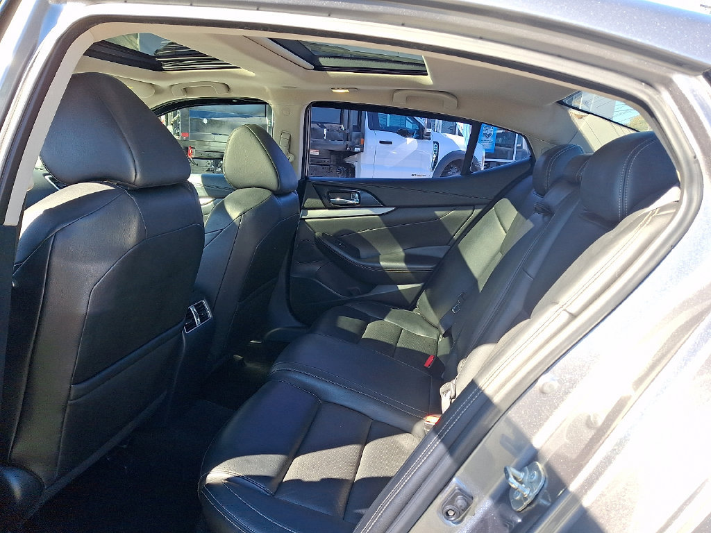 Used 2017 Nissan Maxima 3.5 SL FWD image 10