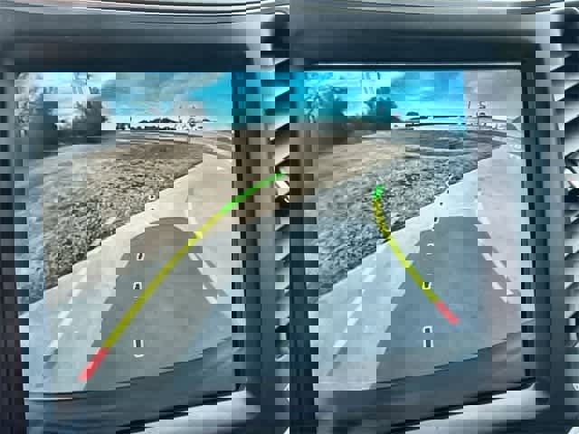 Used 2021 Jeep Cherokee Latitude Lux w/ Comfort/Convenience Group image 26