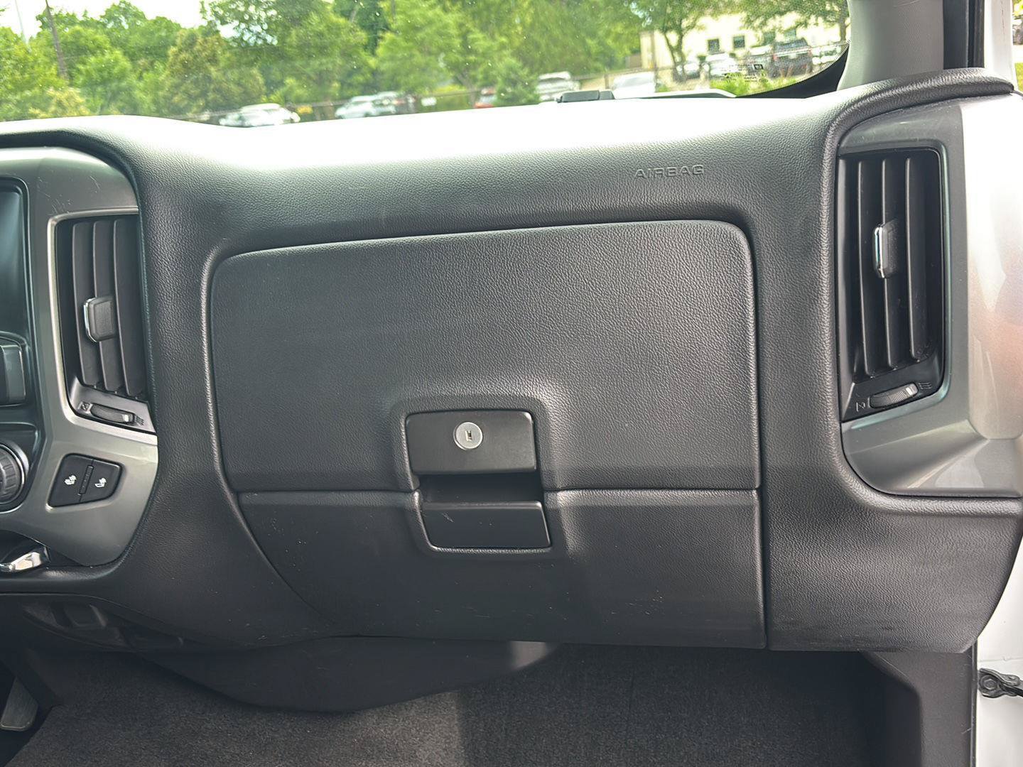 Used 2018 Chevrolet Silverado 1500 LT w/ All Star Edition AWD/4WD image 24