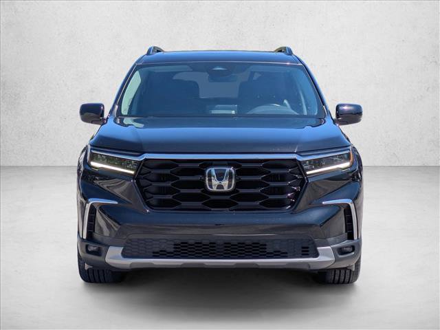 Used 2023 Honda Pilot Touring image 2