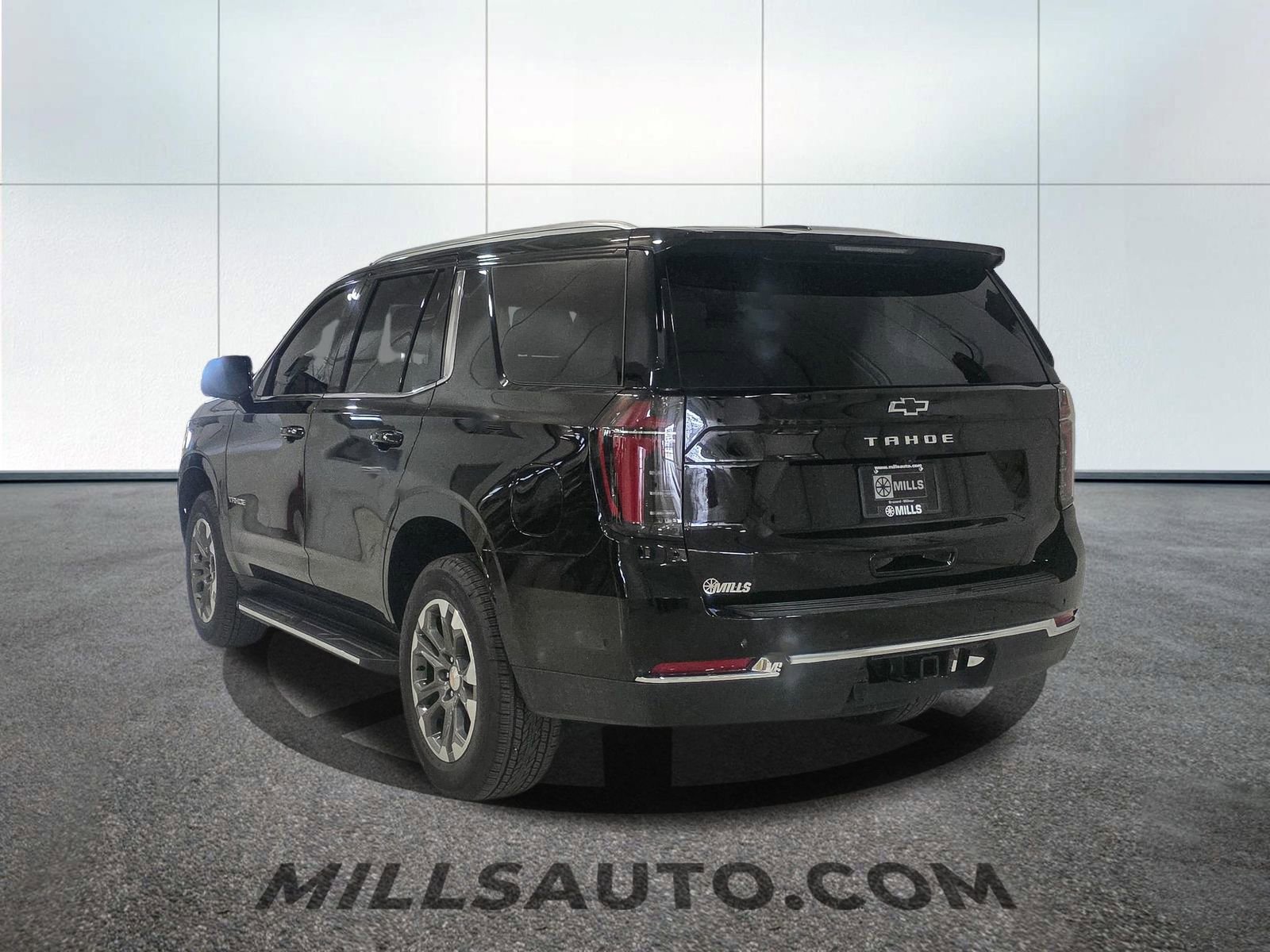 Certified 2025 Chevrolet Tahoe LS AWD/4WD image 5