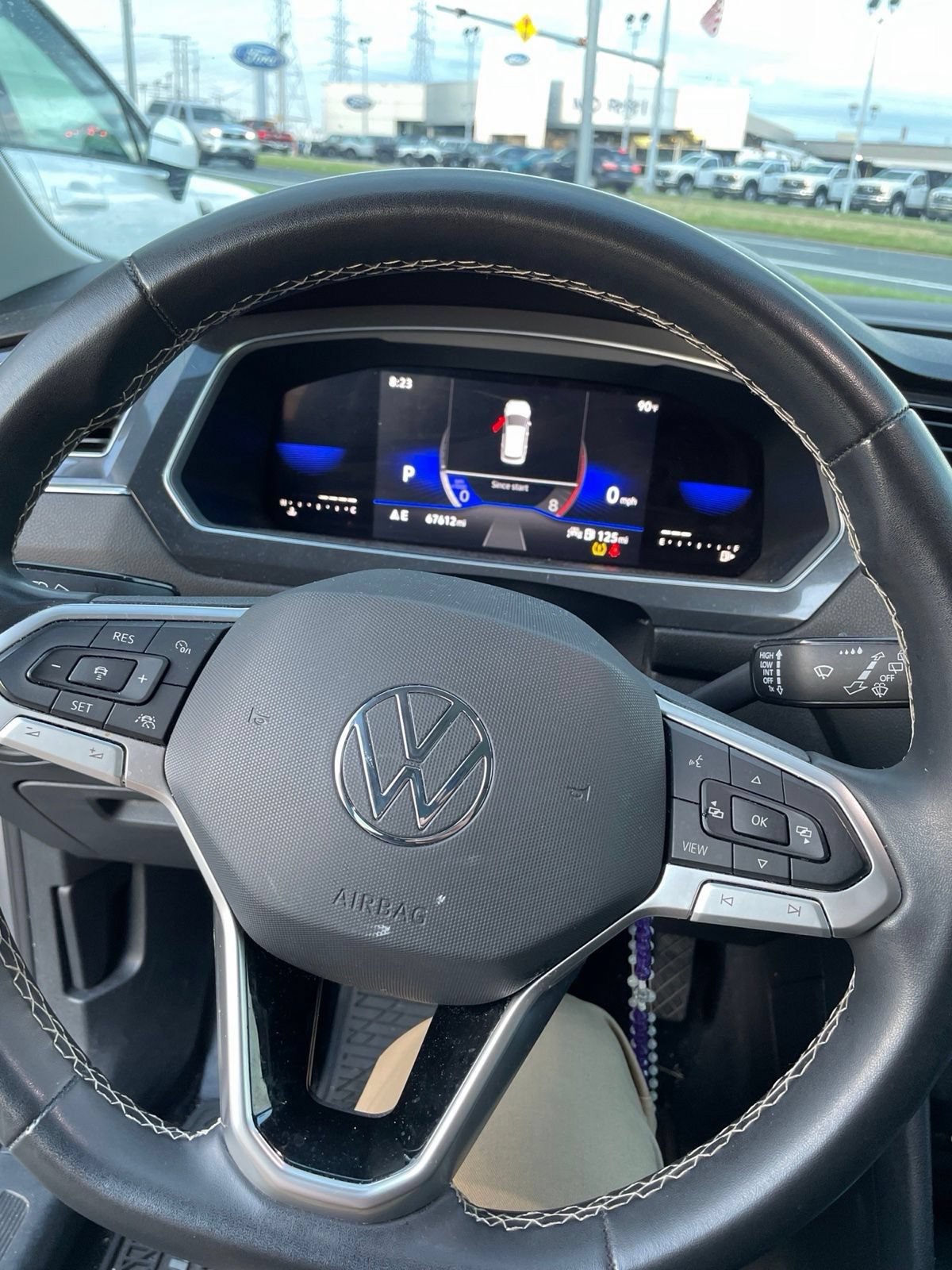 Used 2022 Volkswagen Tiguan SE FWD image 9