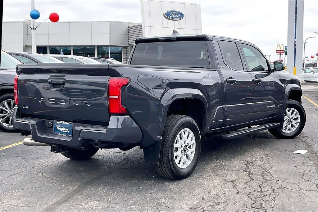 Used 2024 Toyota Tacoma SR5 AWD/4WD image 11
