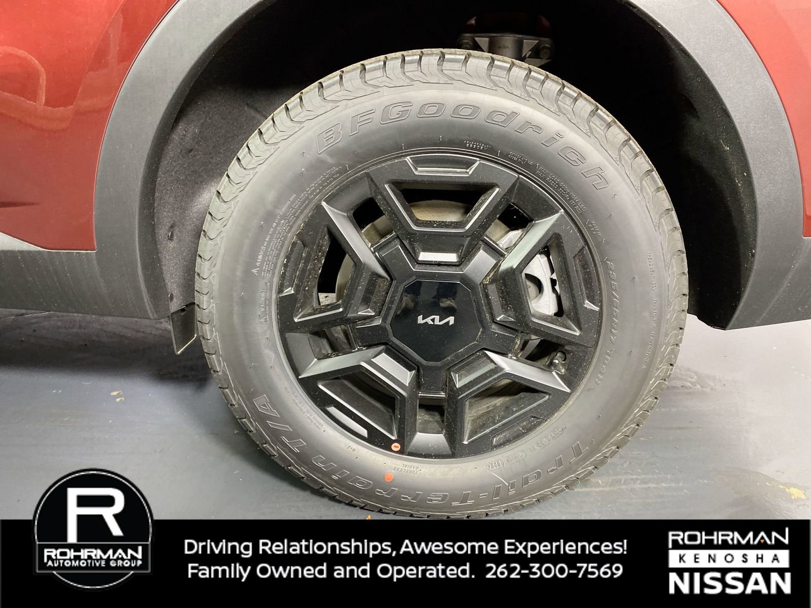 Used 2024 Kia Sorento SX Prestige w/ Olive Brown Leather Package image 6